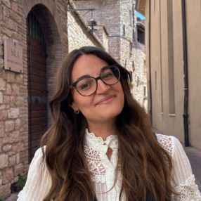 Eleonora, Babysitter in Aprilia