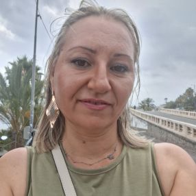 Monica, Babysitter a Sanremo