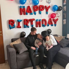 Belen, Famiglia a Cassina De' Pecchi