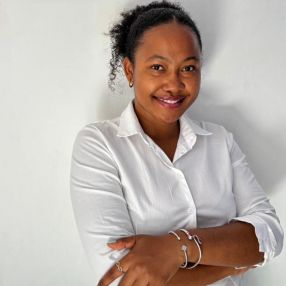 ARIMALALA GIANA NANIA, Babysitter in Teramo