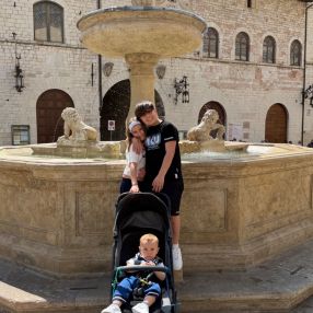 Manuel, Family in Formia
