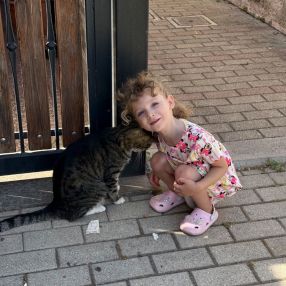 Dalila, Famiglia a Cerveteri
