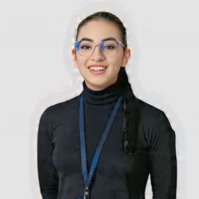 Karla, Babysitter a Legnano
