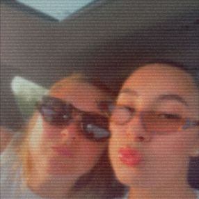 Lara, Babysitter a Castronno