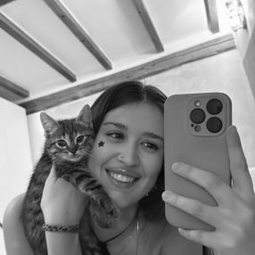 Julia, Babysitter in Montecavolo