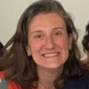 Cinzia, Babysitter a Mascalucia