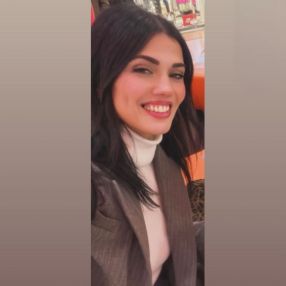 Alessandra, Babysitter a Rometta Marea