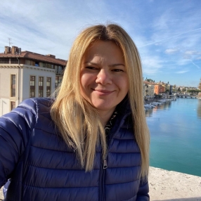 Dorina, Babysitter in Bovezzo
