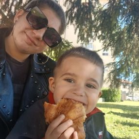 Giorgia, Famiglia a La Spezia