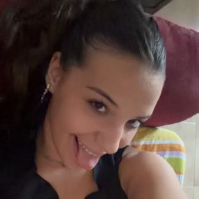 Aurora, Babysitter a Loreto Aprutino