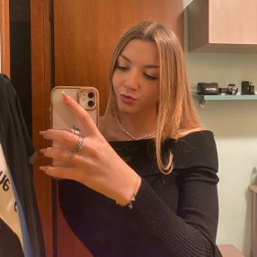 Nicole, Babysitter a Costa di Rovigo