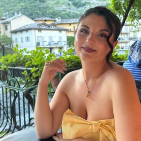 Chiara, Babysitter a Chiavenna