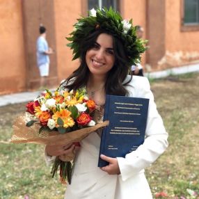 Clarissa, Babysitter a Reggio Emilia