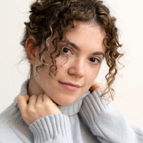 Elisa, Babysitter a Villatora