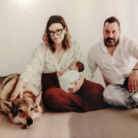 Lara, Famiglia a Castelnovo ne' Monti