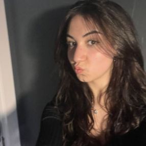 Eva, Babysitter a Paderno D'adda