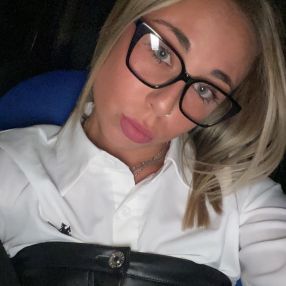 Kornelia, Babysitter a Tornimparte