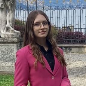 Luna, Babysitter a Appiano Gentile