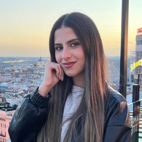 Clarissa, Babysitter a San Benigno Canavese