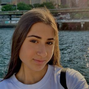 Asia, Babysitter a Pontenuovo