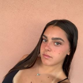 Vittoria, Babysitter a Cormano