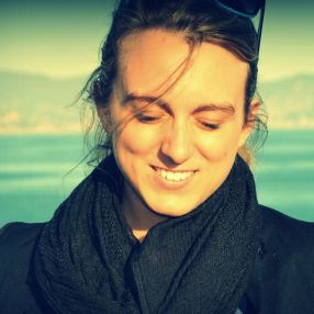 Chiara, Famiglia a Genova