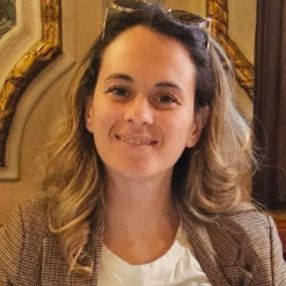 Chiara, Famiglia a Voghera