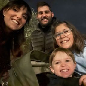 Elisa, Family in Lumezzane
