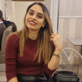 Kosar, Babysitter a Vercelli