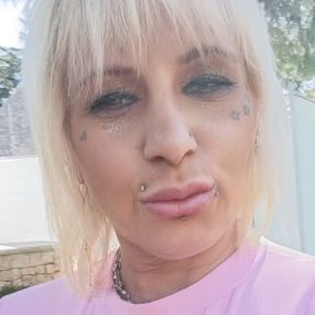 Giulia, Babysitter a Modugno