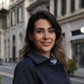 Neda, Babysitter a Genova