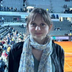 Sara, Babysitter a Provincia di Modena