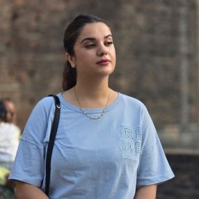 Amene, Babysitter a Ciampino