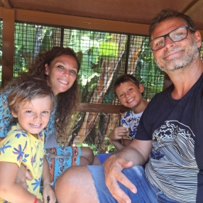 Wanda, Famiglia a Giugliano In Campania