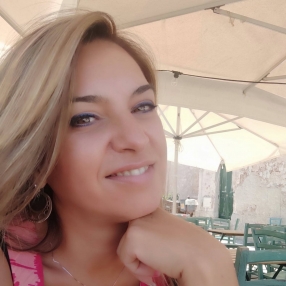 Debora, Babysitter a Mascalucia