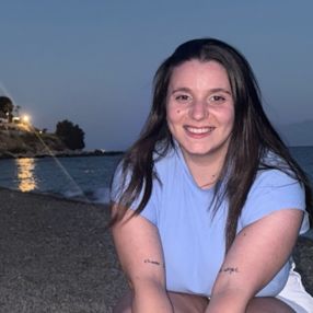 Ilaria , Babysitter a Cesate