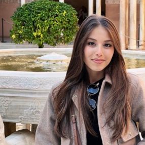 Sanae, Babysitter a Pietrasanta