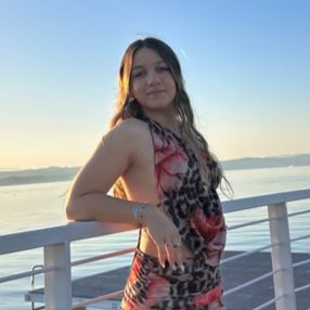 Sara, Babysitter a Staranzano