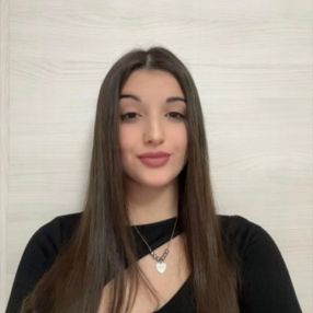Giulia, Babysitter in San Pietro Clarenza