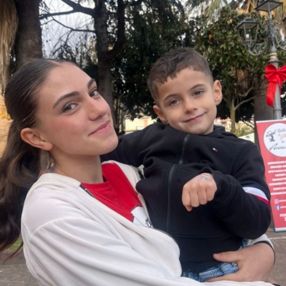 Emilia, Babysitter a Marina di Davoli