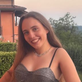 Giulia, Babysitter a Osnago