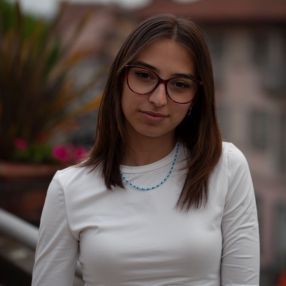 Giulia, Babysitter a Carrù