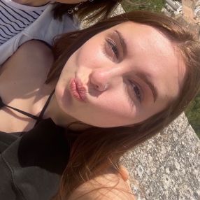 Alyssa, Babysitter in Mandello del Lario