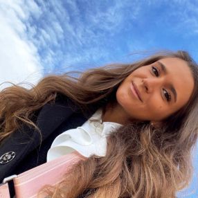 Michela, Babysitter a Verzuolo