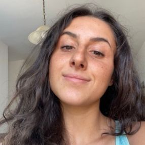 Debora, Babysitter a Città Metropolitana di Bari