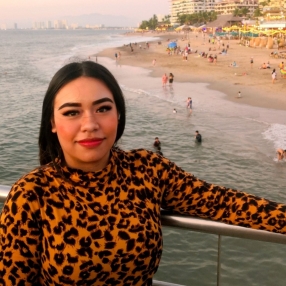 América Sabrina, Niñera en Ixtapa