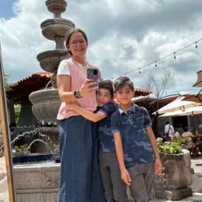 Maria, Familia en El Pueblito