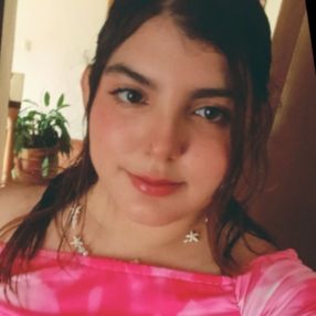 Itzel, Niñera en Mezcales
