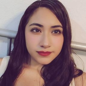Abril, Niñera en Xochimilco