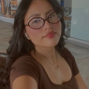 May, Niñera en San José del Cabo